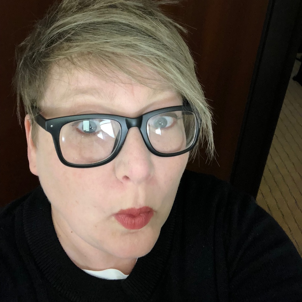 Meet your Posher, Samantha
